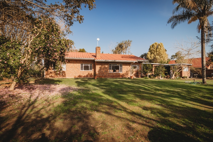4 Bedroom Property for Sale in Heatherlands Western Cape